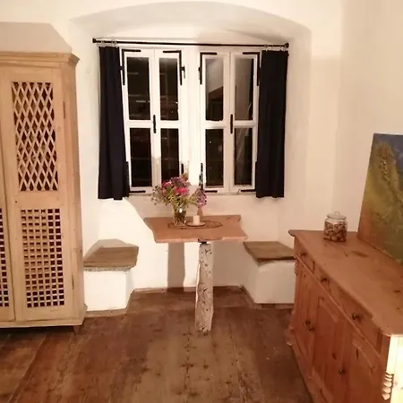 Apartament Schloss Hoellrich *